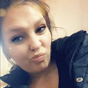 Meet your Posher, Cierra